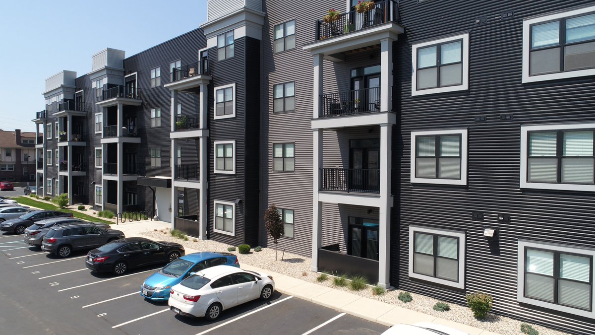 dmimetals's tweet photo. Check out this apartment building in Indianapolis featuring DMI's HWPA16 wall panel along with a custom wall panel.
For more check out our project gallery https://t.co/h5QEW230BE
Installer: Skyline Roofing & Sheet Metal
Architect: A3 Design, PC
#metalwallpanel #wallpanel #DMI https://t.co/cVjvntcZiS