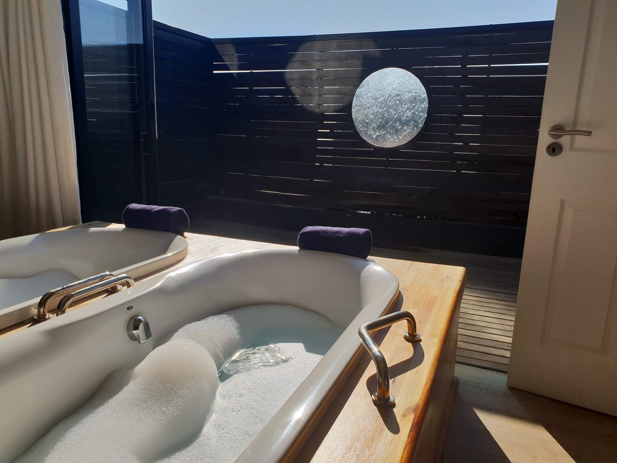 ilovezacom's tweet photo. A relaxing day @BrahmanHills spa💆‍♀️💆‍♂️

📷 credits @nabihahd

https://t.co/CNob4y1hsd 

#ThankfulThursday #BrahmanHills #Spa #MakeSpringholmYourHome #Travel #TravelBlog #TravelBlogger #KwaZuluNatal #SouthAfrica #iloveza❤🇿🇦 #AfterFajrGrind https://t.co/6iTM84VwYZ