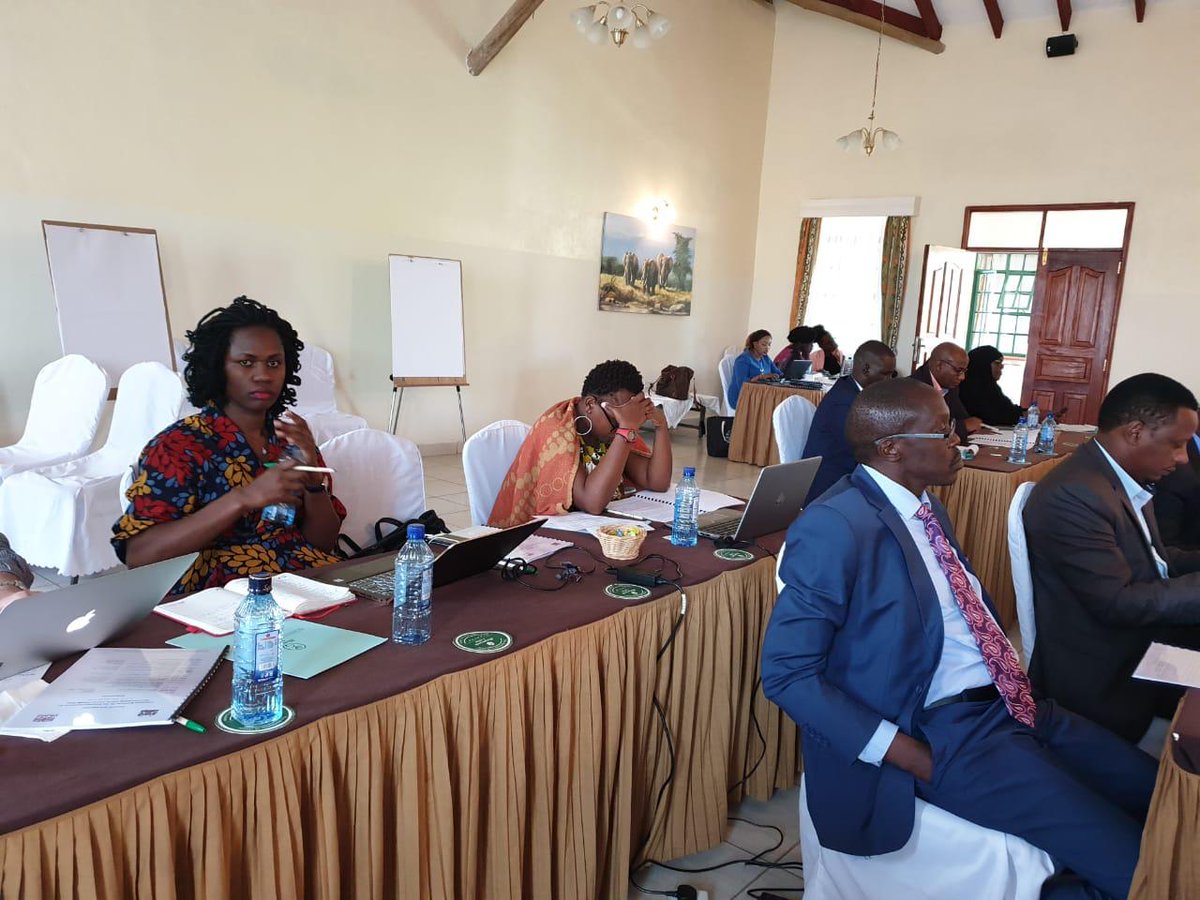 KenyaGovernors's tweet photo. CECs Incharge of Environment &amp; Natural Resource Management are undergoing training on climate change. Over 30 counties are In attendance as well as representatives from the National Government, GIZ, Adaptation Consortium as well as BRACED consultants. https://t.co/Swjer3VFqi