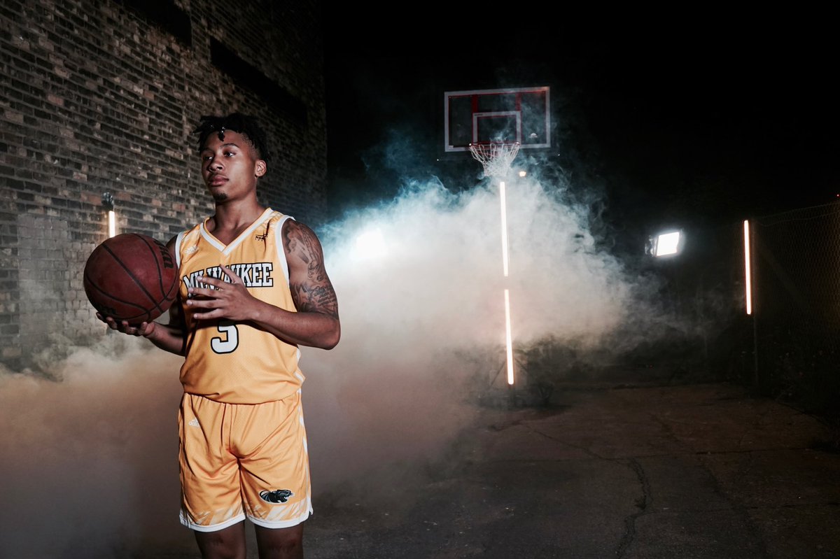 MKE_MBB's tweet photo. Bringing that 🔥 for the '19 intro video 

#UnitedWeRoar | @4thFlCreative https://t.co/aMEpZdz2Wk