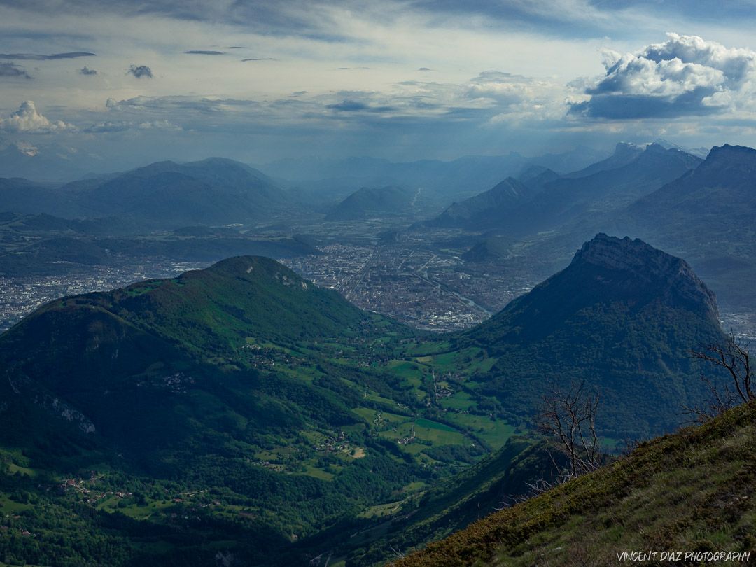 📍 Grenoble (taken from La Pinea, Chartreuse), France
※ ⠀⠀⠀
_ ⠀⠀
#igersgrenoble #france_regards #lapinea #chartreuse #francefr #hello_france #super_france #bns_france #igersfrance #chartreusetourisme # massifchartreuse #montagne_my_life #montagne_ma_passion #lamontagne