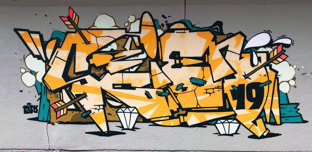 123klan's tweet photo. 📸 Of our latest Piece of the day with @klor123klan & @mad.rats
You can check out the full video on our blog just click the link in Bio 🤘
#123klan #styleisthemessage #montanacolors #mtn94 #graffitiwriting #sprayart #wall #mtlart #banditism #goodtime https://t.co/K3JMnN97Hb