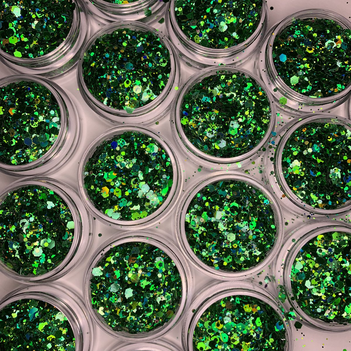 prettyweirdco's tweet photo. ABDUCT ME! 👽
A bright green holographic glitter!
Our fellow weirdos will be able to spot you right away! 👀
•
https://t.co/iLLc6y57Ql https://t.co/el8iz3181C