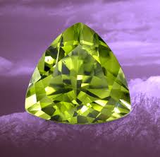 AHFisherDiamond's tweet photo. August’s birthstone, the peridot, is a light green, ancient, cosmic birthstone that has been found in volcanic lava in Hawaii—and in meteorites that fall to earth. The Egyptians called peridot the “gem of the Sun” and believed it had special healing powers. @AHFisherDiamond https://t.co/XMlOBoK0xF