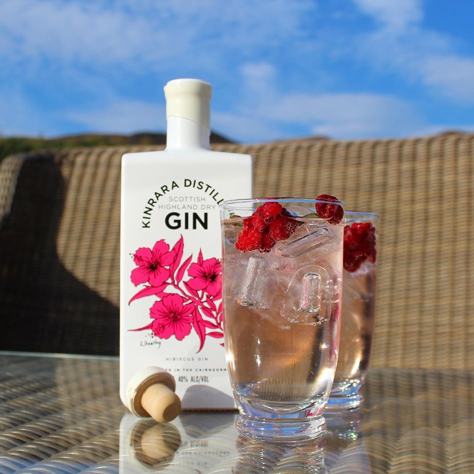 Craft56Scotland's tweet photo. If you're looking for some ginspiration on the #hottestdayoftheyear look no further...☀️🍸

Which one would you go for?

#scottishgins #perfectserves #ginoclock https://t.co/j3MwarwSvq