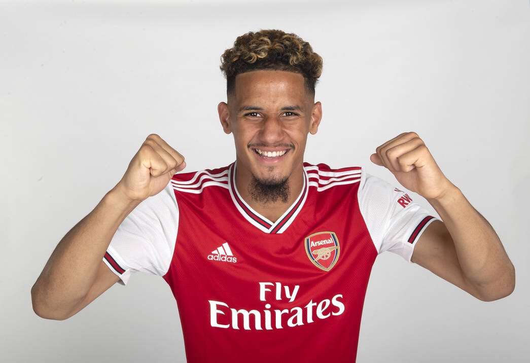Squawka_Live's tweet photo. DONE DEAL: @Arsenal have confirmed the signing of William Saliba from Saint-Etienne on a long-term contract.

The defender will rejoin Saint-Etienne on loan for the 2019/20 season. https://t.co/ReWls6zhZS
