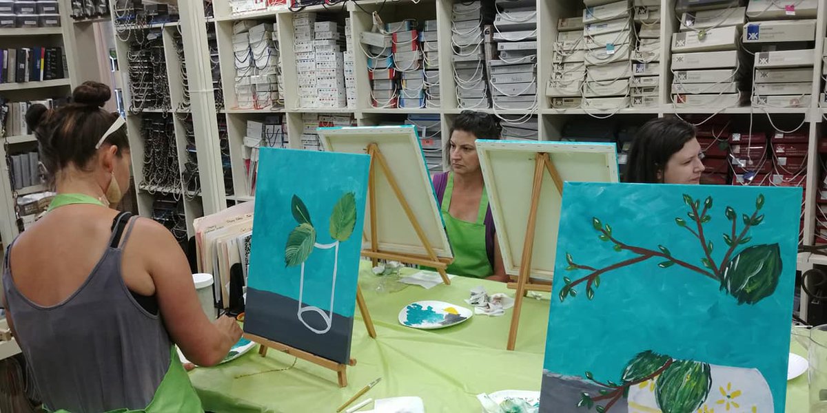 We had a great morning last Saturday at our art class with lead artist Madeleine Thies! All participants paintings turned out beautiful! #kansascityinteriordesign #interiordesign #kcinteriordesign #kcdesigner #interiorhome #interiordecor #kansascitydesign #kcinteriors #design