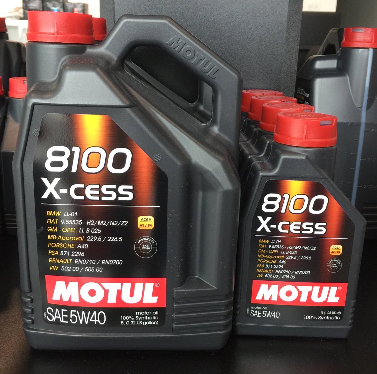NextGenTuning's tweet image. We've got your fluid needs! Keep your vehicle running top notch with #Motul engine oil and brake fluid. Also, make sure to pickup some #RedLine gear fluid to keep those transmissions and differentials smooth!
