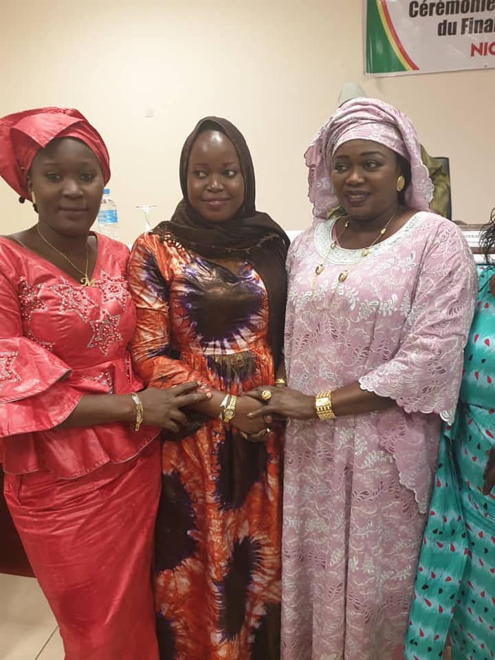 accompagons_ms's tweet photo. 🇸🇳 LE FAISE AU NIGER POUR DES FINANCEMENTS
DANS LE CADRE DU FINANCEMENT DES FEMMES DE LA DIASPORA (FFD), UNE LIGNE DE CRÉDIT CONSACRÉE EXCLUSIVEMENT AUX FEMMES DE LA DIASPORA PORTEUSES DE PROJETS.
#FAISE #PSE #MAESE #SECSE #KEBETU #TEAM221 @sonasamb https://t.co/KYA75yuVZa