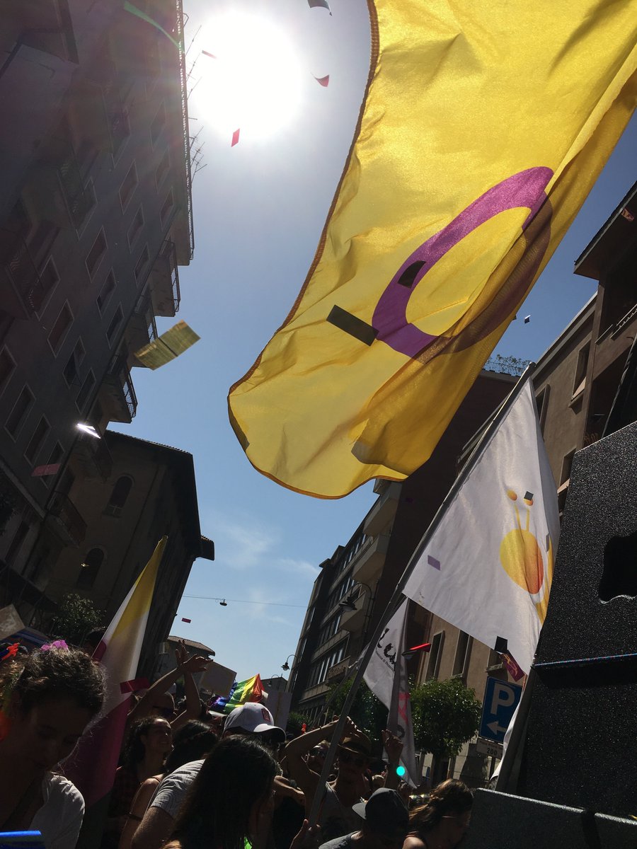 Intersexioni's tweet photo. domani a #Rimini per incontrare altre intersexiones e per il #pride di sabato: la nostra ultima #staffettaintersex per questa torrida estate 2019 persone #intersex e #alleate insieme 💛💜✊
#IntersexRights are #HumanRights 
#QUILTBAG #LGBTQ #diritti civili sociali umani https://t.co/3bcnRNMrf7