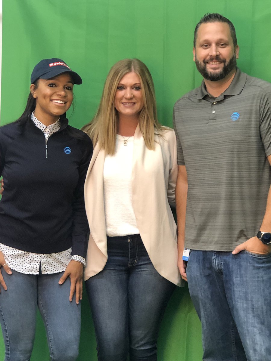 melphillips_'s tweet photo. The superstars let me take a picture with them. Live from the #CEOinAction call this morning with @StephanyFulpAtt and @Bwest28 #OneOklahoma #PuttingOKonTheMap https://t.co/yXk06jrAm1