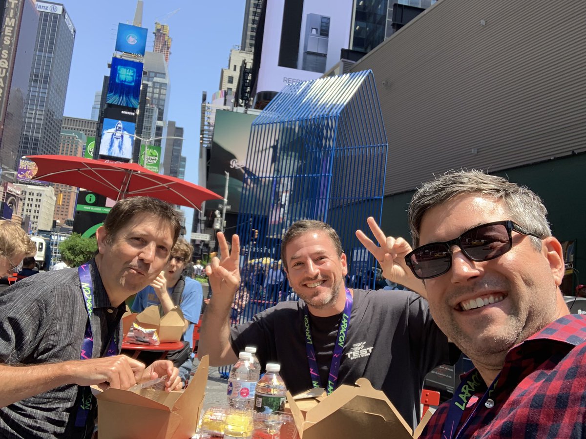 skyguy04's tweet image. Eating lunch in the middle of #TimesSquare at #laracon2019 with @mattpolly and S. Brundage
