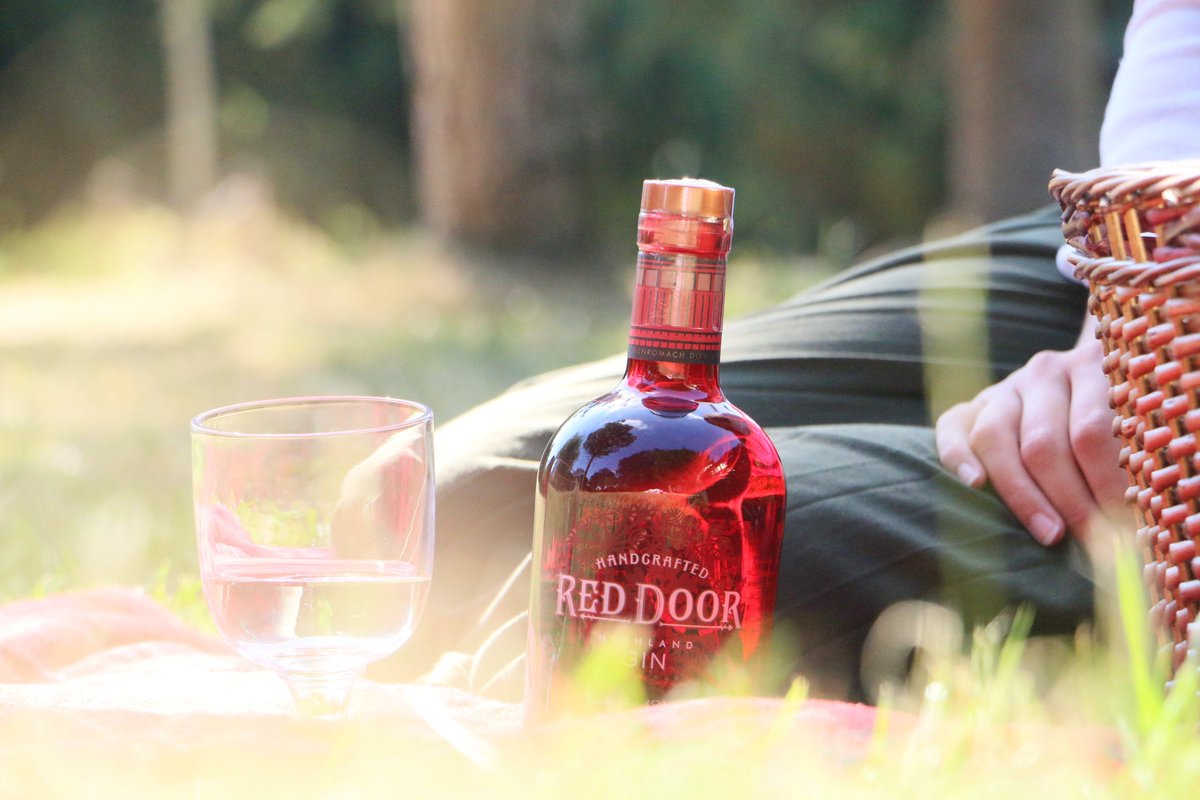 RedDoorGin's tweet image. To celebrate the first #InternationalScottishGinDay on August 3rd, we're giving away a bottle of our small batch Highland gin!

RT + FOLLOW for the chance to #win.

18+ UK. END 30.07.2019.
T&amp;amp;C: bit.ly/2GvH9cO

#ISGD #gin #scottishgin #competition #giveaway #prize #prizes