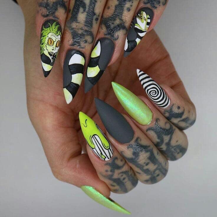 #beetlejuice #nailart #nails #horror #timburton #spoopy #spooky #horrorartwork #halloween #halloweeneveryday #fear #fright #experience #review