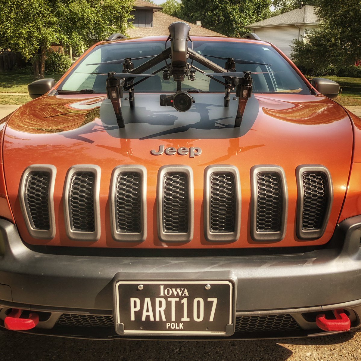 visionairiowa's tweet photo. New plates for the new dronemobile! — #part107 #drones #dji #djiglobal #djipro #djiinspire1pro #djiinspire1 #inspire1 #inspire1pro #visionairiowa #iowadrone #iowa #jeepcherokeetrailhawk #cherokeetrailhawk #mangotango #vanityplate #vanityplates #dronemobile https://t.co/TBrO2s3p00