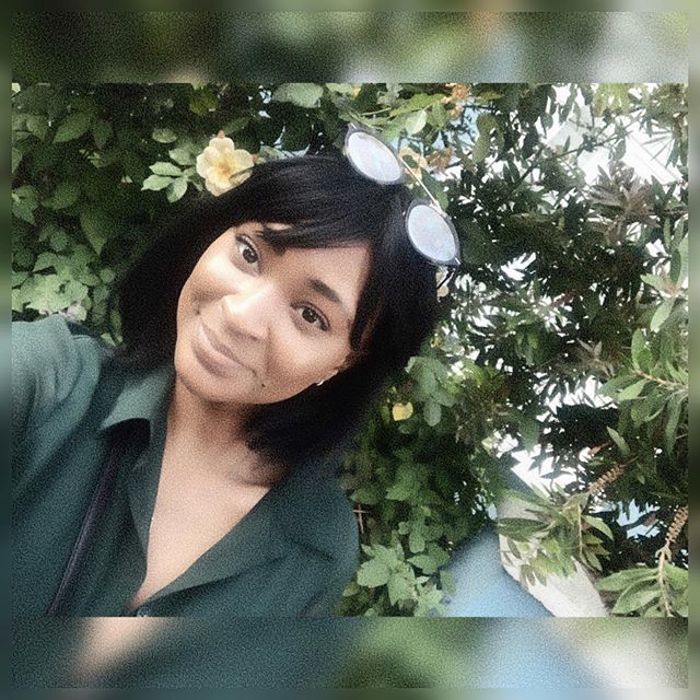 HelloHenrietta's tweet photo. Tropical Thursdays ☀️🌴 (I took this pic on Tuesday but it’s whatever 😋) https://t.co/7A3veklm53