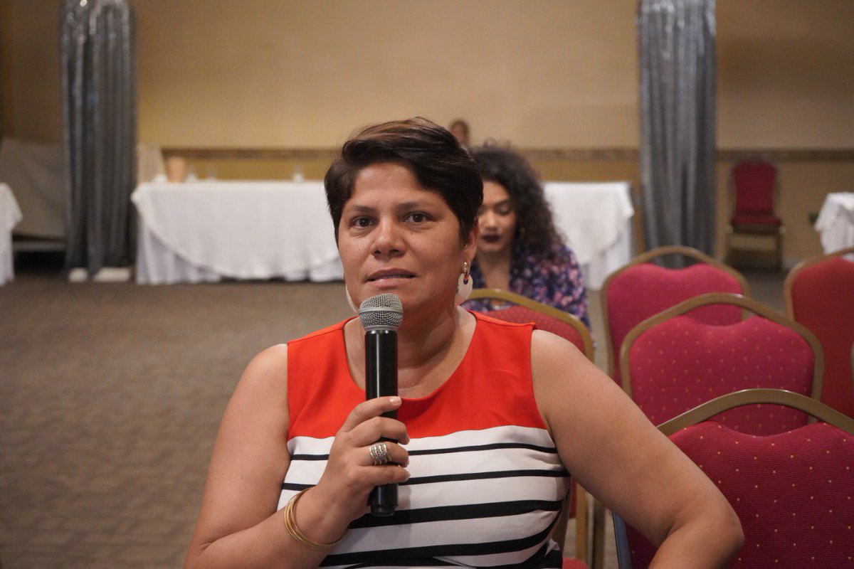Cristosal's tweet photo. En el #Informe2018:  "El Estado de #Honduras reconoció de manera forzada el término de #DesplazamientoForzado pero no se está haciendo nada".#YoLosReconozco  #CaravanasMigrantes https://t.co/evG6pRt9Xz