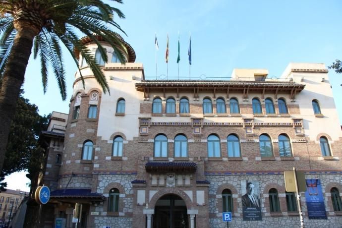 La Universidad de Málaga contará con tres nuevos Institutos Universitarios; entre ellos, el Interuniversitario de Tecnologías del Audio, la Música, la Voz y el Sonido, propuesta de nuestra colega <a href="/IsabelBarbancho/">Isabel Barbancho</a> 
buff.ly/2JQ8mZ5 vía <a href="/opiniondemalaga/">La Opinión de Málaga</a>