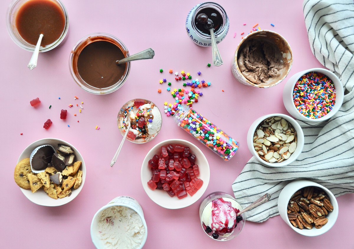 TanjiPatton's tweet photo. Take your Sundae Bar to the next level with decadent homemade sauces! Learn how to pull together the perfect spread through the link here! https://t.co/lz6BK2Kodv 🍨 // 📸 @juliaheff(IG)
.
.
#goodtastetv #frozensweets #icecream #sundaes #icecreamsocial #goodtastefrozentreatsweek https://t.co/yYnRaRdXps