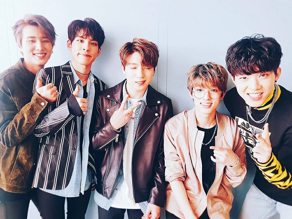 salsalshine's tweet photo. @artchanstuff @day6official Wish me luck! 🙏😊😊
@Onahonana @fennrhm02 @Jodohnyahyunjin 

#Day61stWin #DAY6FirstWin #MGMAVOTE #DAY6 #The_Book_of_Us #Gravity @day6official https://t.co/7jxVR1FhCd