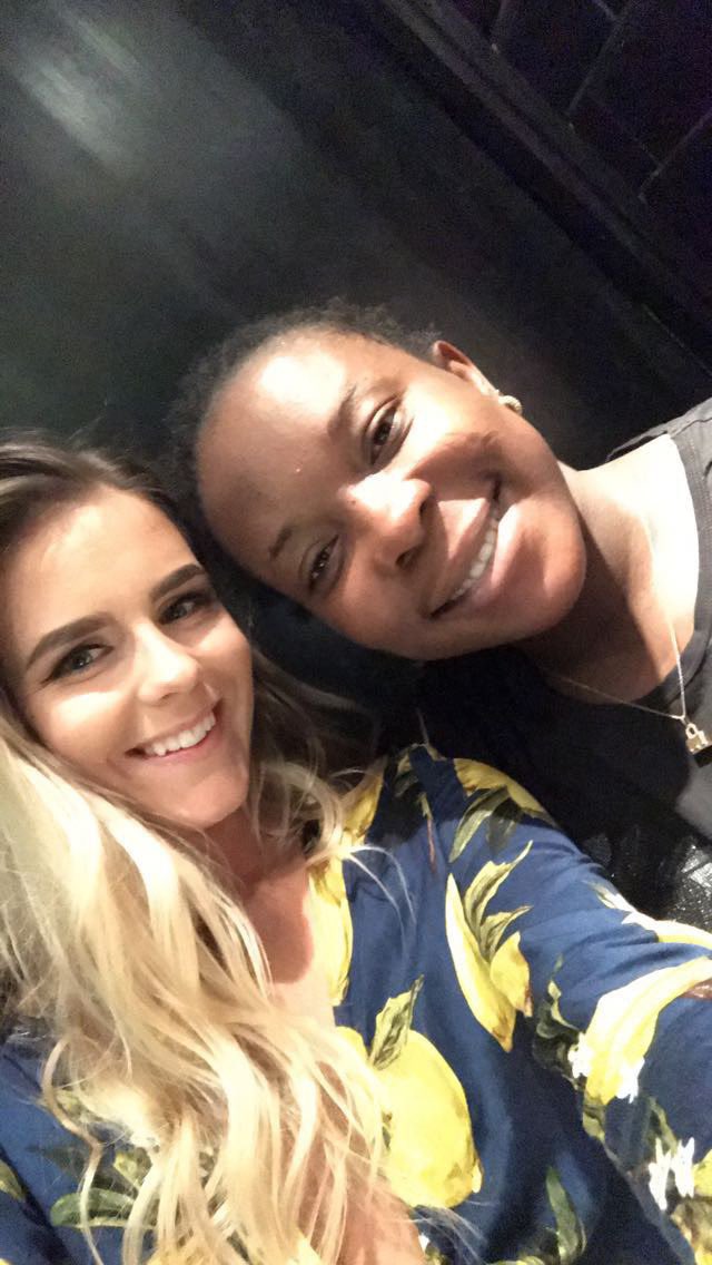 caitlinharveyx's tweet photo. A year ago I was mwi on a night out n got chattin to the toilet attendant who told me she had recently moved here from Nigeria and she had no friends. Since then we’ve went on walks together and I took her for her 1st mac n cheese. I call her Big S and yesterday I met Baby S 😭❤️ https://t.co/fNILJOm8IC