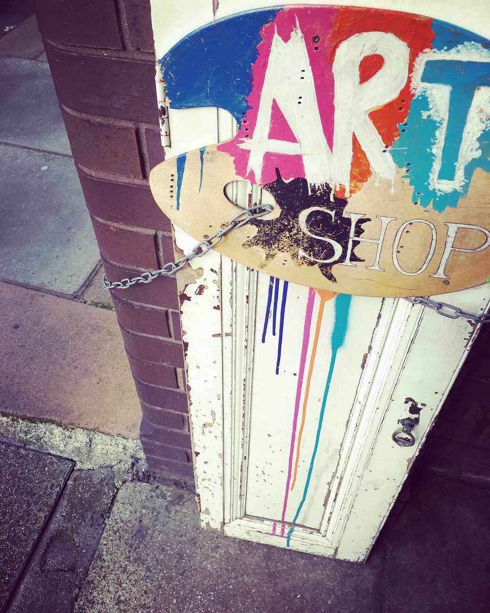 EdArtShop's tweet photo. ☀️it’s slowly creeping round to us. #sunshineinside we are here til 7 Thursdays #edinburghartshop #artsupplies #opensevendays https://t.co/3akoVsM2Q7