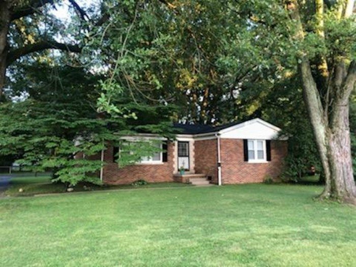 CButlerTeam's tweet image. Congratulations to Mindy Woodward on her NEW LISTING!   3 BR, 1-1/2 BA. 824 S Hoosier Ave, Evansville IN 47715.  Contact Mindy Woodward, 812-483-1309, for more information. #NEWLISTING #CharlieButlerTeam #Evansville #RealEstate