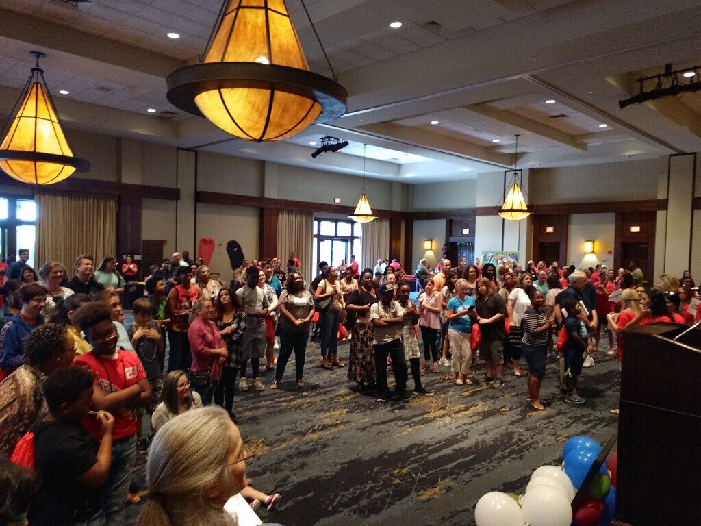 ALVAECS's tweet photo. 2019-2020 Alva Carnival! So much fun! It’s going be a great year! #ignitealva https://t.co/TWeLt5WdYI