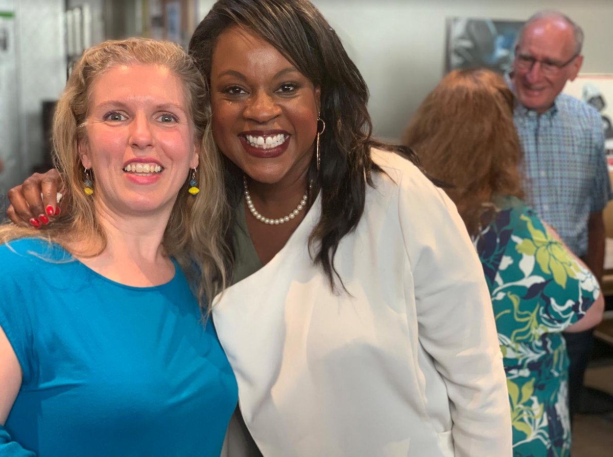 COWINS_union's tweet image. Last year alone, state employee turnover cost the State of Colorado an estimated $48 million. Today, @leslieherod stands with us as she commits her support to our fight for the freedom to collectively bargain. #Unionsforall