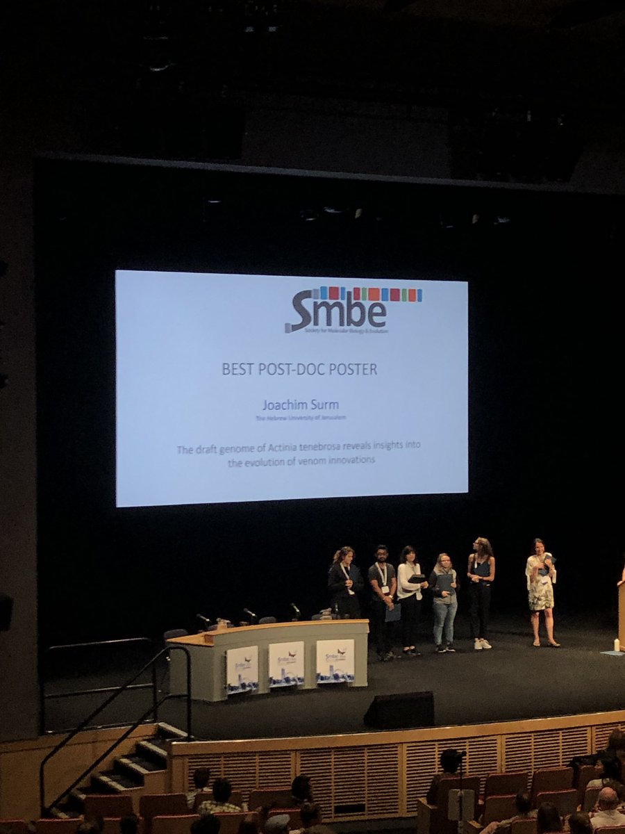 Congrats <a href="/joachimsurm/">Joachim Surm</a> for receiving best post-doc poster award at #SMBE2019! Shout out to our PI <a href="/ePGL_prentis/">Peter Prentis</a>