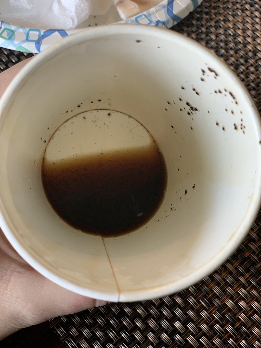 e_zizza's tweet photo. I’m glad this is what the @Starbucks in Uniondale, NY is selling me. Just drank a handful of coffee grinds. https://t.co/amzRAnyj2G