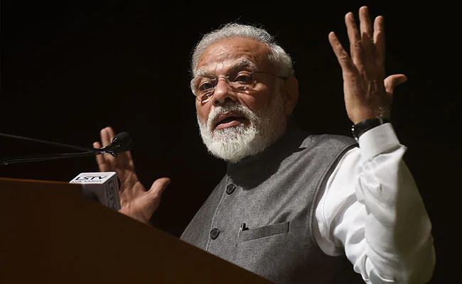 ndtv's tweet photo. #TripleTalaqBill: Sena lawmaker compares PM to Lord Krishna, says he wants to save Muslim women https://t.co/whMsVqfxM6 https://t.co/Wk5IJ48fsV