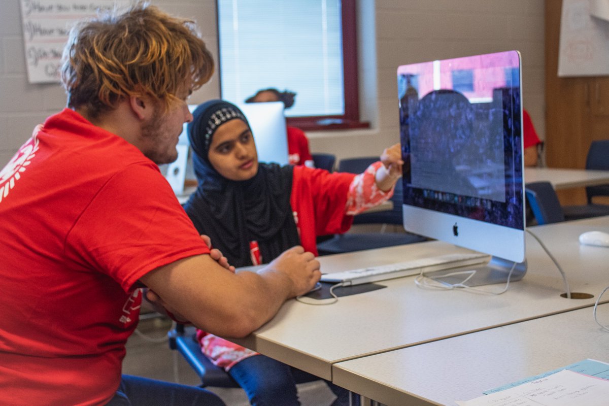 techcorpsus's tweet image. #StudentWEBCORPS is in full effect at @johnmarshallsc1! Thanks @keybank for sponsoring a program where students learn web development, project management and professionalism skills! #CSforCLE #CSforALL