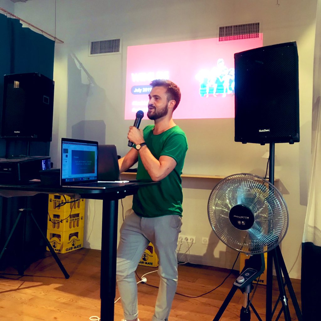 Étienne, the Head of #DataScience <a href="/HeetchEng/">Heetch Engineering</a> is launching the meetup by thanking <a href="/Mathilde_Kzw/">Mathilde Kurzawa - Reality Checks As A Service</a> to have initiated the hosting of the #WiMLDSParis meetup! Ask a recruiter how to hire diverse candidates &amp; she comes w/ a solution! #WiMLDS