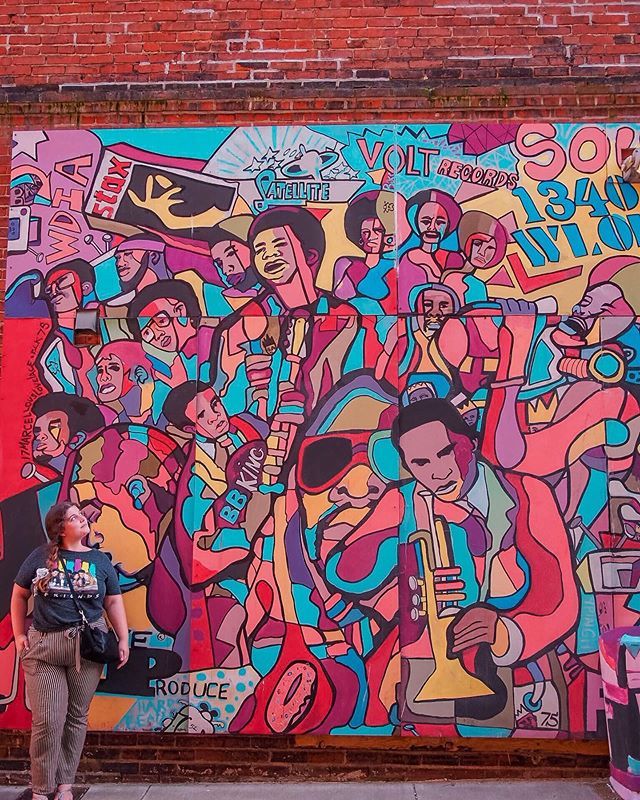 augoutdemma's tweet photo. Une des petites pépites street art de @memphistravel ! 😻 Étant donné que je suis cloîtrée à l’intérieur pour éviter la canicule, j’ai bien avancé sur le blog ! J’ai déjà publié sur Atlanta et l’Alabama, et la Nouvelle-Orléans arrive bientôt ! #memphi… https://t.co/MgdSC14cfe https://t.co/GR4b7ff9f0