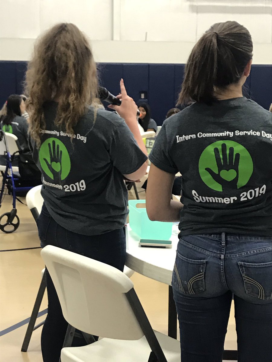 WesleyCCHouston's tweet image. What a blessing it is to be a  @UnitedWay agency! Thanks to @HouUnitedWay for sending @bhp volunteers our way. The interns made the Seniors day! Don&apos;t be a stranger. #volunteer #community #seniorprogram #nearnothsidehouston