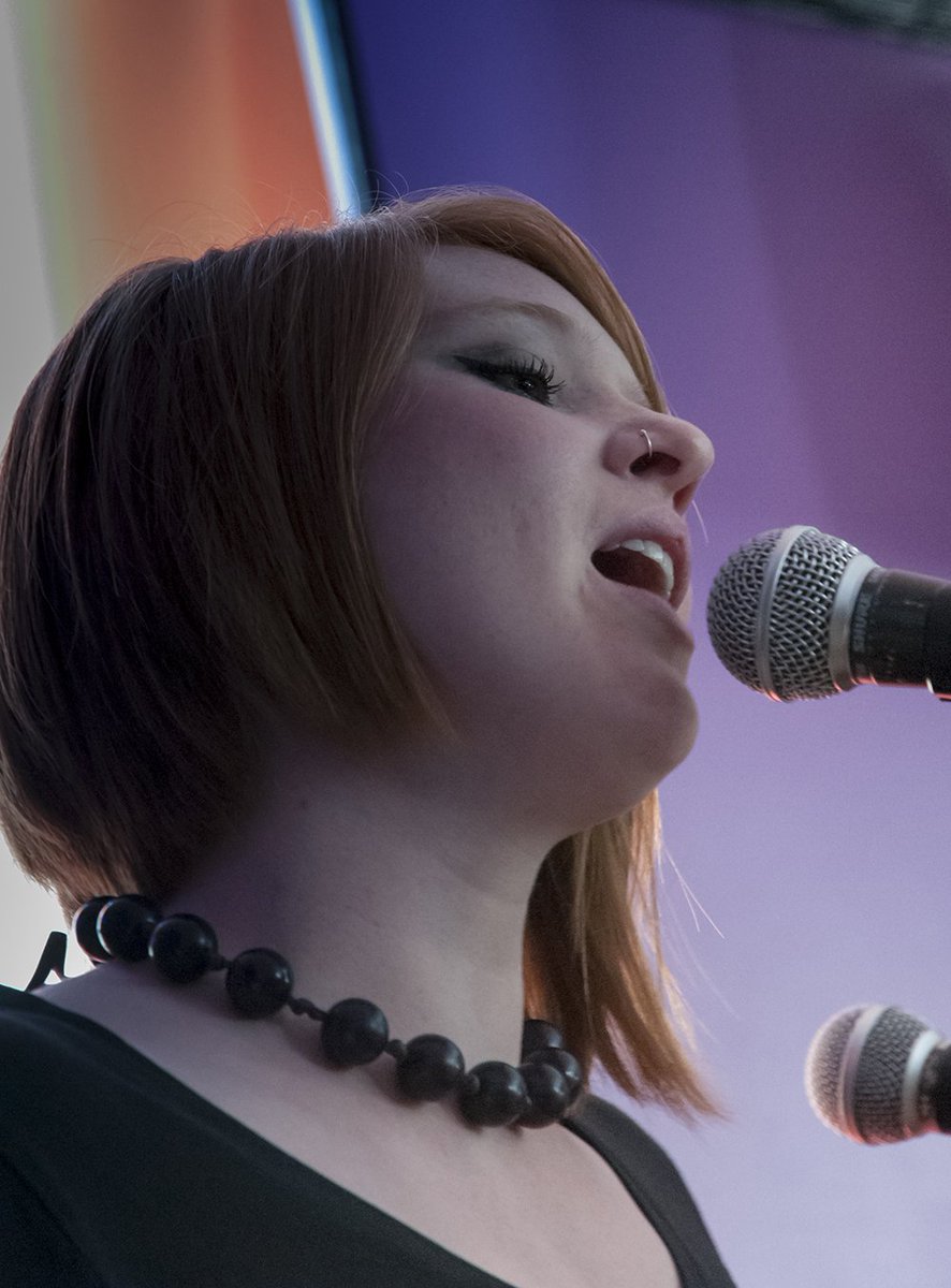 Artist profile: Zoe Bottomley, originally from Barnsley but now living in Hull, is a well-regarded traditional and contemporary folk singer with a beautiful voice. She's influenced by the likes of Kate Rusby and Kathryn Roberts. See her on the Syntan at 2pm this Sunday.