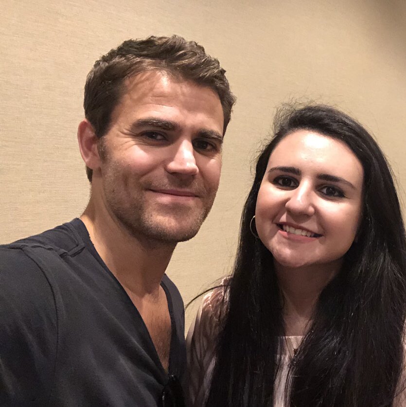 My selfie with Paul ✨
Although I absolutely hate how it turned out, his smile is utterly beautiful 😍