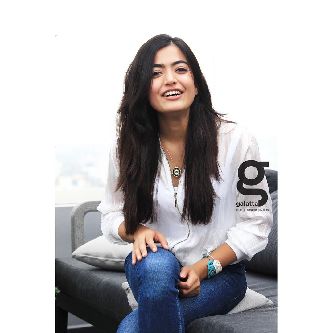 Geethamadam's tweet image. Rashmika ma&apos;am in white
Is gorgeous downright
Looking so bright
Spreading joy like a sunlight 

She is also erudite
A comrade who can fight
Shine brighter than a flash light 
To be her fan is a delight 

Is this poem worthy of a recite? 😀

@iamRashmika #RashmikaMandanna #Poem4