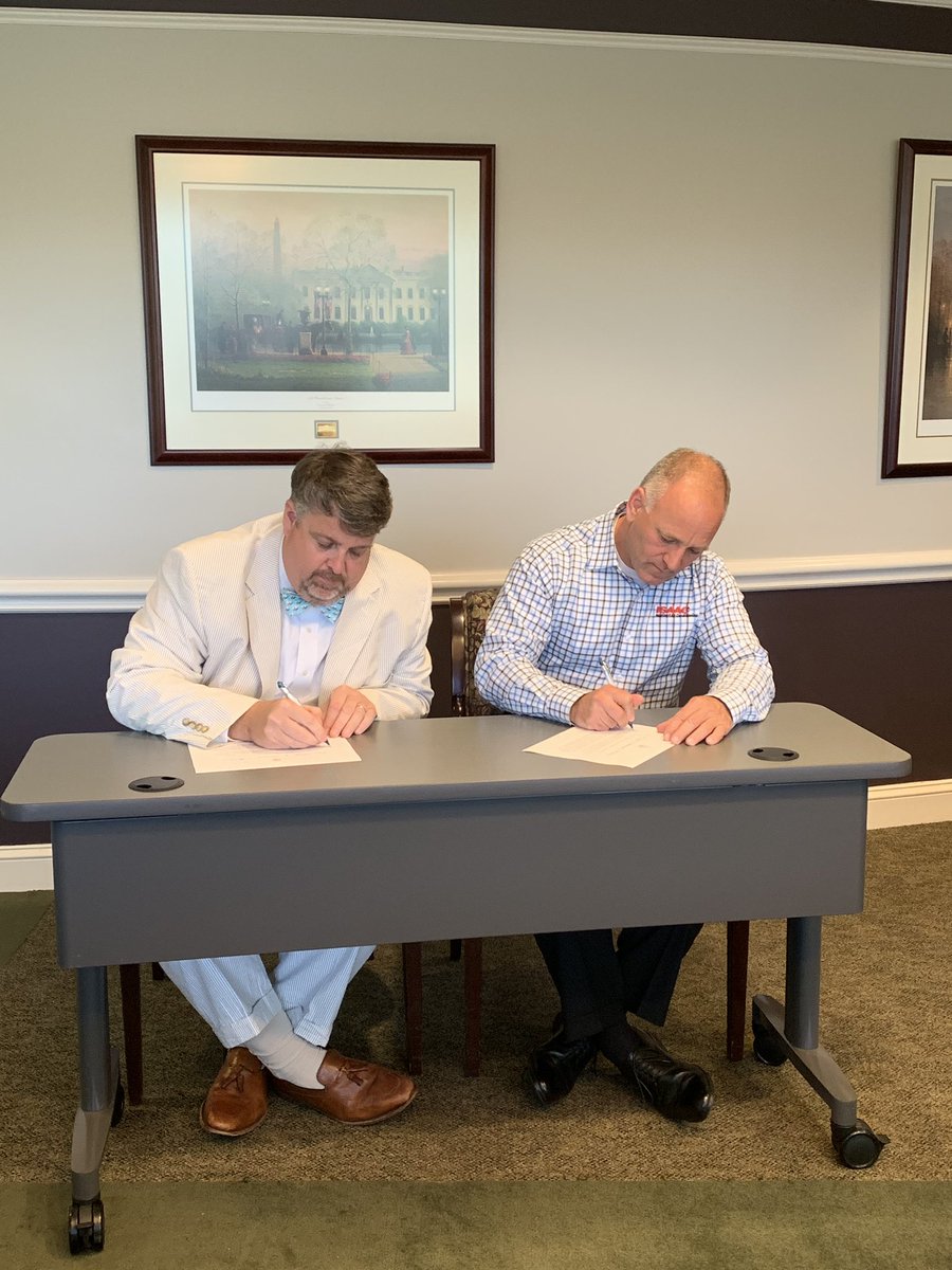 accausa's tweet image. ACCA has taken the Pledge to America’s Workers. We will be at the @WhiteHouse today at 3:30pm. acca.org/news/release/a…