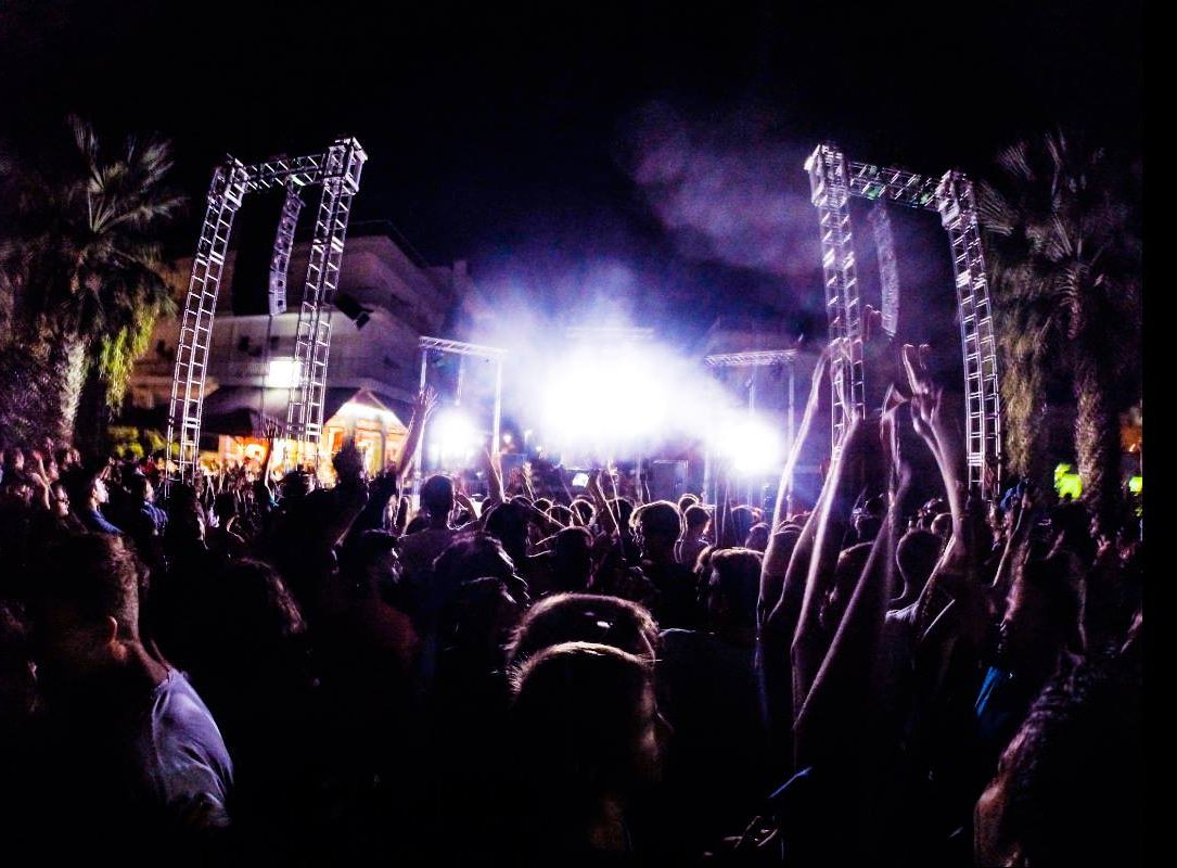 Live_control_gr's tweet photo. Do it Yourself Festival Greece
https://t.co/BqyGXho84X
@bozikis_xristos
@naoumis
@gavriliadis
#Livecontrol #Professional #sound & #stage #lighting |
#rental #sound #system
#lighting #visual #equipment
#athens #audio #greece #dj #festival https://t.co/2Y4cZILcrL