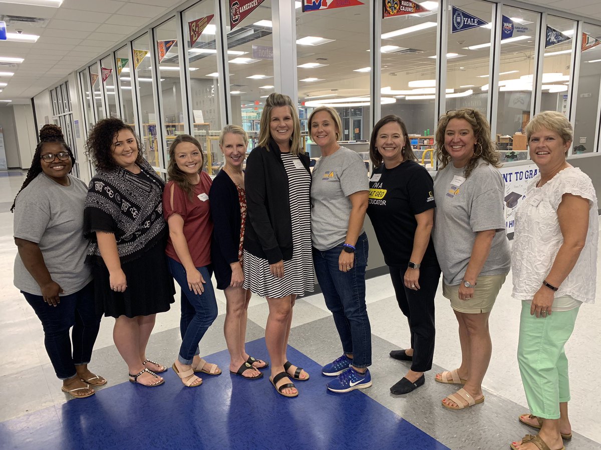 GeoAliM's tweet photo. Getting excited about SY2019-2020 at  #miniLACUE #wearewestfel https://t.co/OM1Ul6p5Az