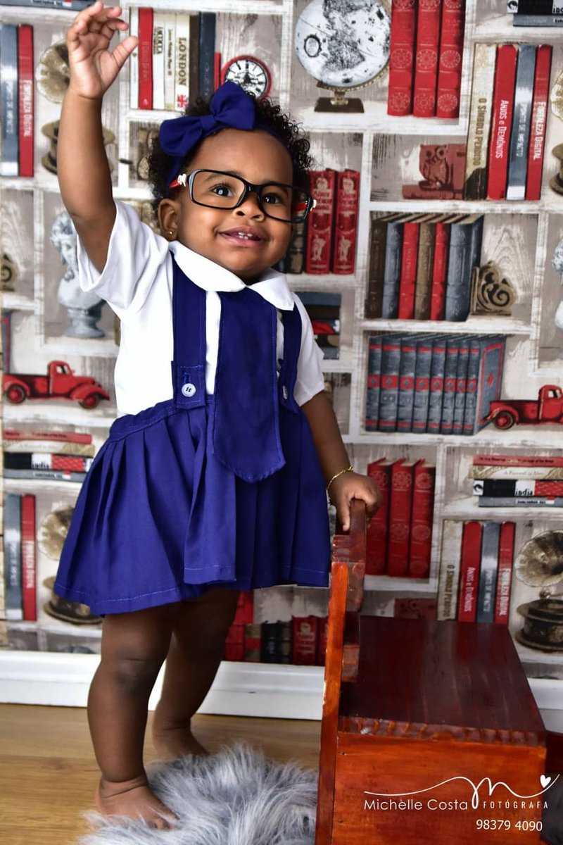 nunesamu's tweet image. Gente Maria Flor fez Onze meses toma quatro fotos da minha afilhada muito nerd, eu te amo Maria Flor, você vai conquistar esse mundo inteiro!! #Baby #BabyNerd #BabyGirl 
🌺🌺💙❤💙❤💙❤🌺🌺