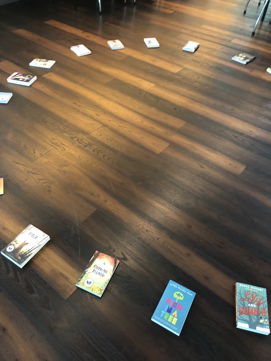 Gardnersteph2's tweet photo. So excited for this part #readaround #oprahmoment #ETFOsa2019 @HSolway @ETFOeducators https://t.co/WtcrhQeH9n