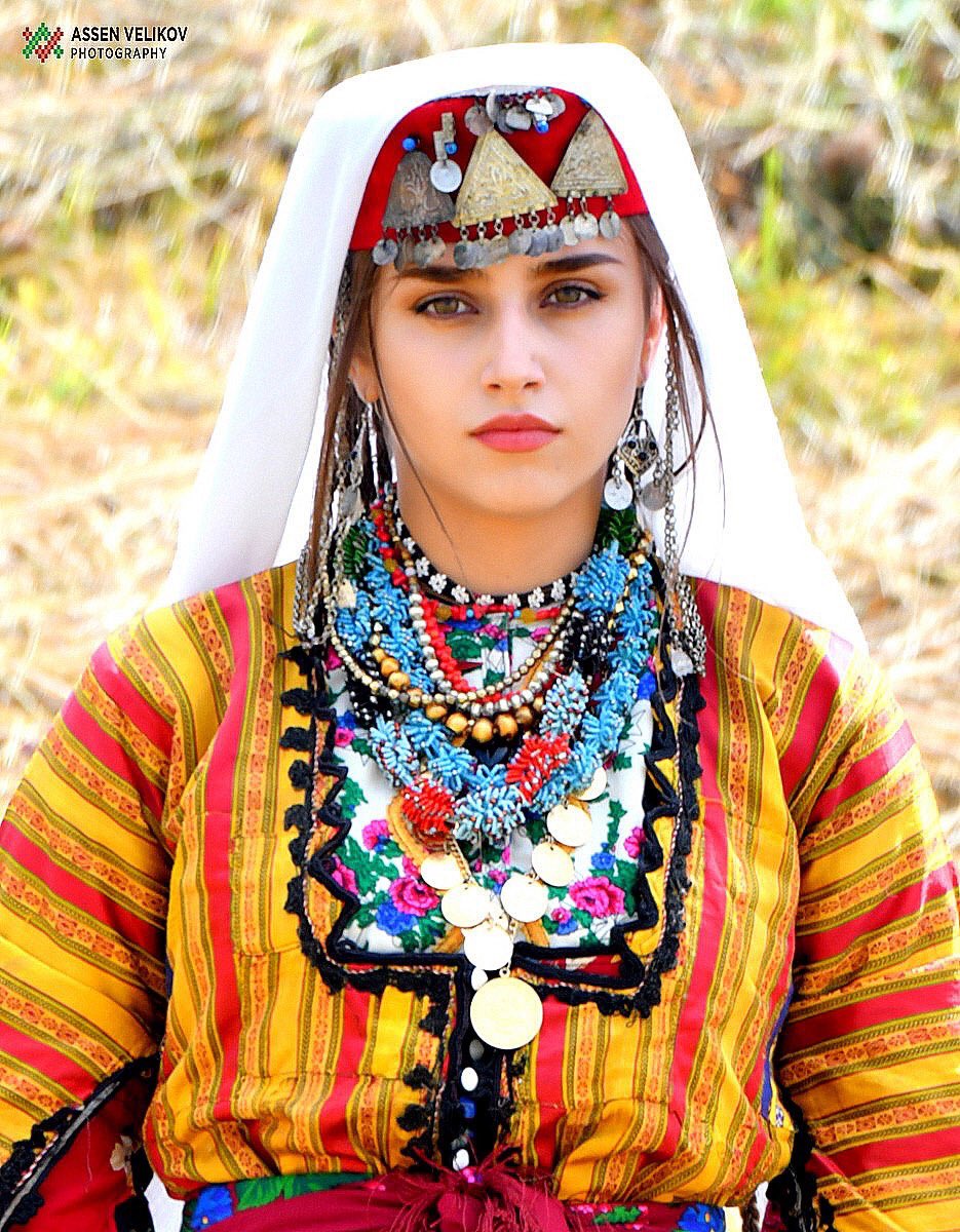 IvanGaidarov's tweet photo. The beauty of #Bulgarian #national #costumes 🇧🇬 (credit Assen Velikov) https://t.co/YJbDZj0OsI