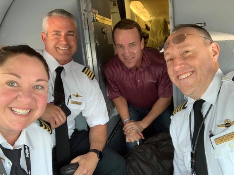 Gabriel Thueson 🧢 (@gabrielthueson) on Twitter photo My uncle had a surprise passenger on his flight. A man his size flying commerical when I'm sure he has other options. Barely fitting through that door way. Lol. Really shows what kind of man he is. #bluecollar My uncle had a surprise passenger on his flight. A man his size flying commerical when I'm sure he has other options. Barely fitting through that door way. Lol. Really shows what kind of man he is. #bluecollar