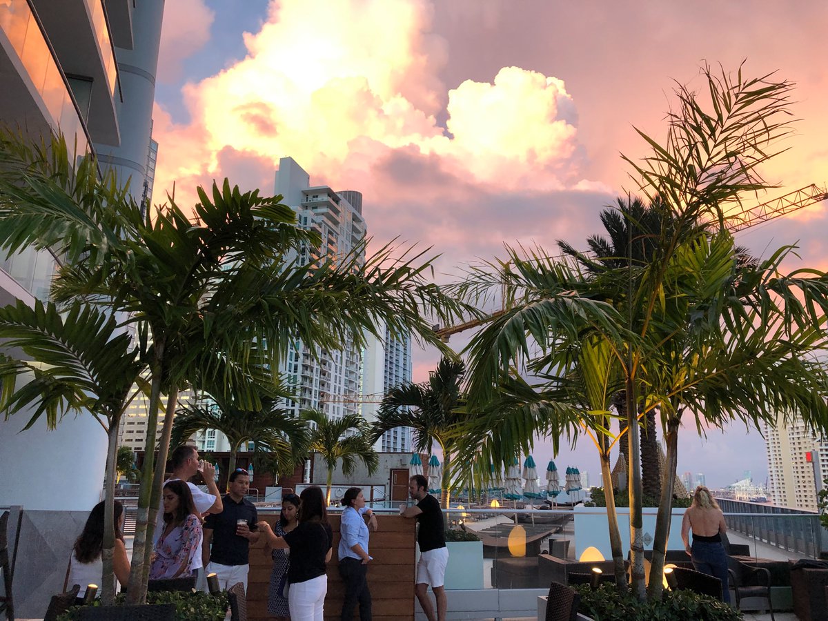 GPUnity_HPC's tweet photo. We had a really good time @MiningDisrupt in Miami! Thank you for organizing this event, the interesting talks and all the great conversations we had! https://t.co/SjWnOLNYNa