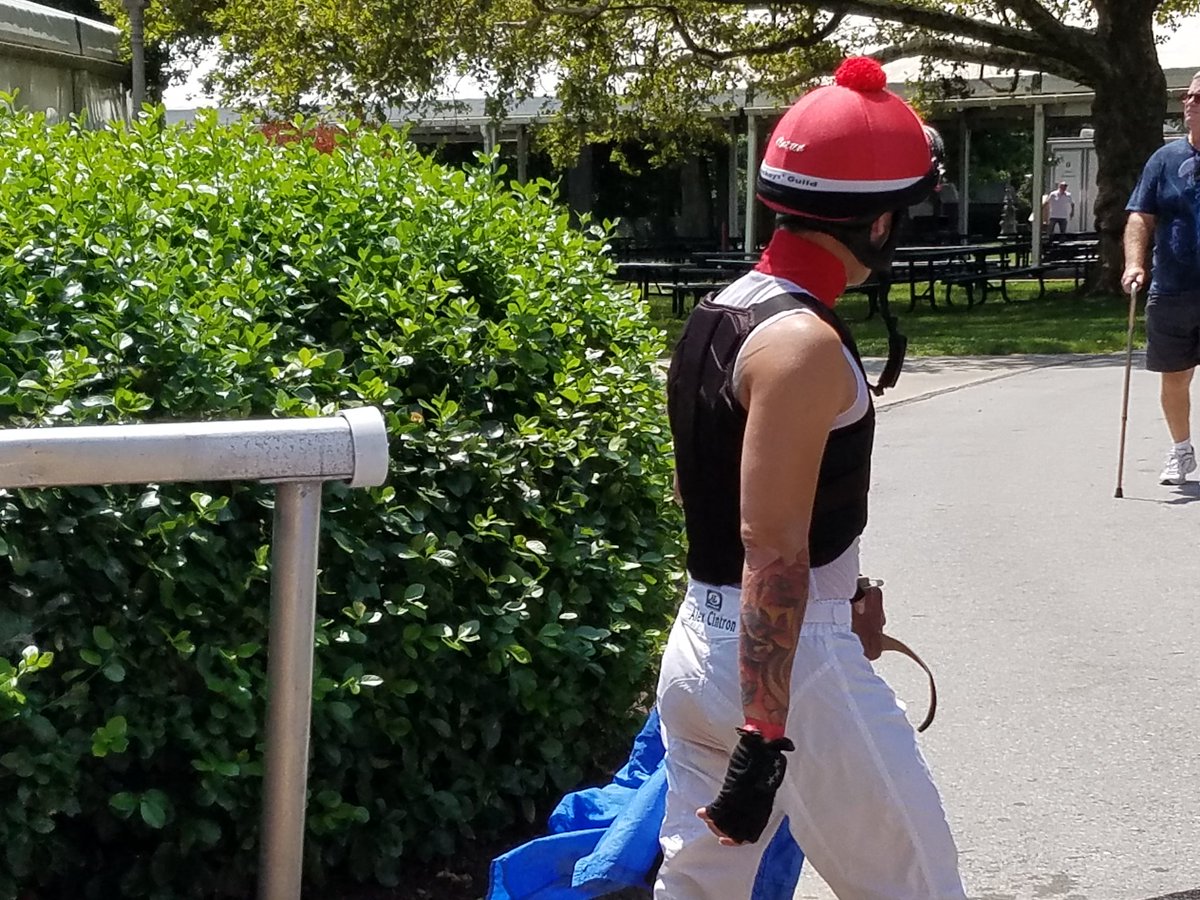 SadandSulk's tweet photo. A jockey's life. @AlexCintron14 riding in the first @DelParkRacing after yesterday's Grade 2 win at Saratoga. Race ended 1:30 PM now needs to race to @LaurelPark and get there by the fifth race scheduled for 3:10pm. @DaveRodman @HorseRaceSite @PastTheWire https://t.co/N4UGYlfDtJ