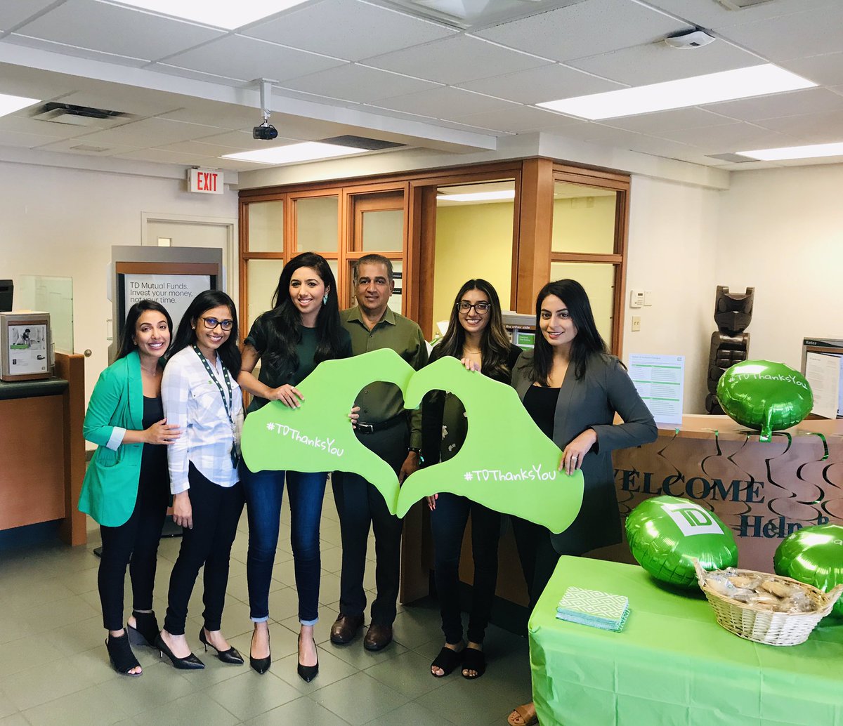 HSandhu86's tweet photo. TD Ladner Branch is ready to say THANK YOU to all our amazing customers! We appreciate you!!! #TDThanksYou #teamladner @NicoleKubica_TD @AndyCribb_TD https://t.co/lzDJEZxtmD
