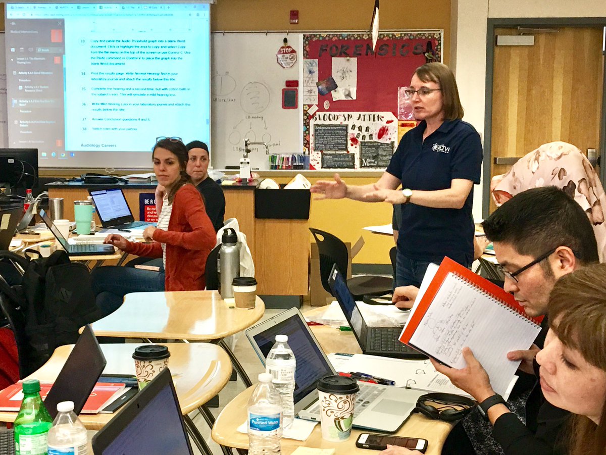 AprilMoonTX's tweet image. Future PLTW Biomedical Science teachers at #PLTWct19 in Frisco, Texas!!! #PLTWProud   #BrainDissections